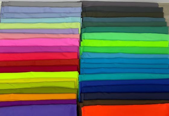 Pantalons de plage en velours en peau de pêche imperméable à l' eau Tissu pour vêtements de plage de luxe de haute performance